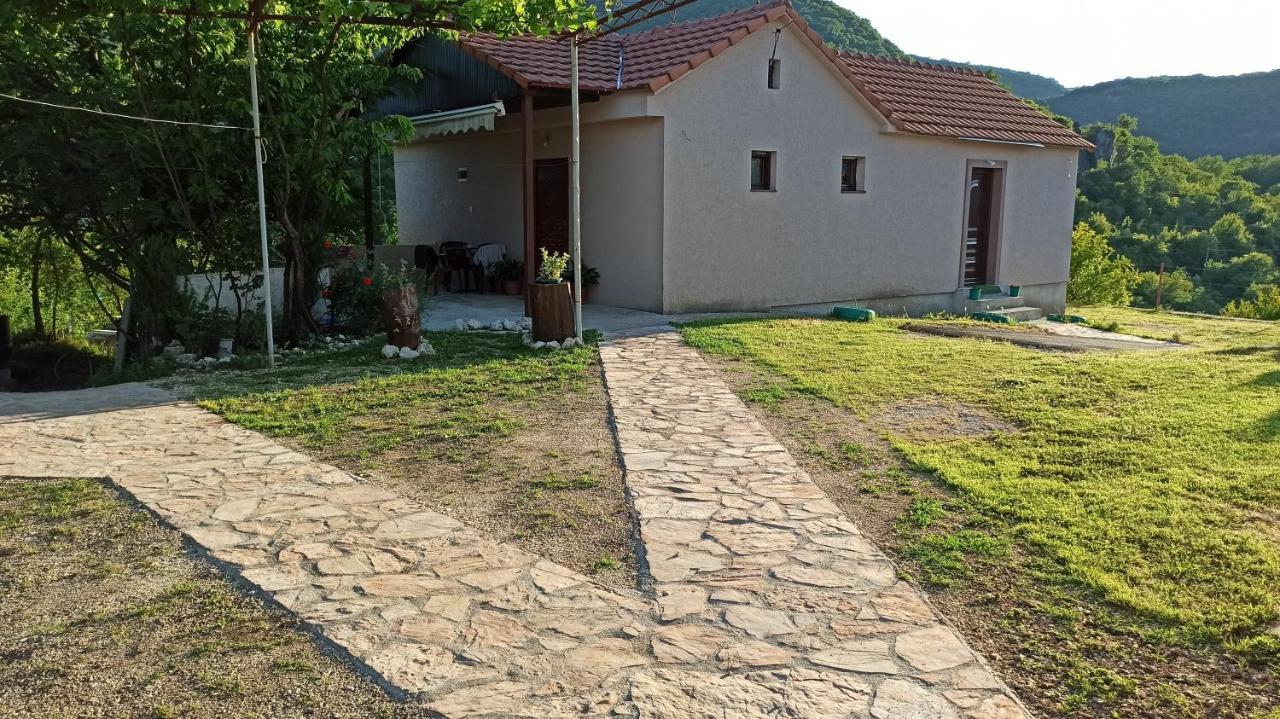 Village House - Novak Rijecani Rijeka Crnojevića 외부 사진