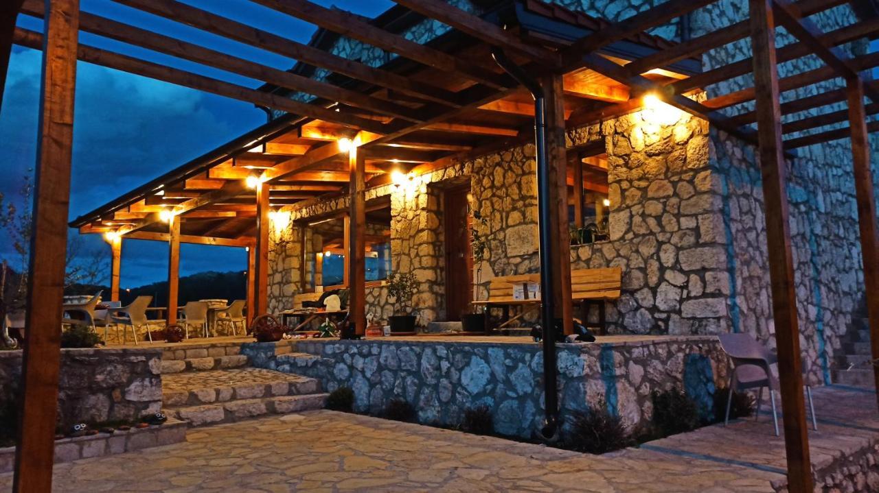 Village House - Novak Rijecani Rijeka Crnojevića 외부 사진